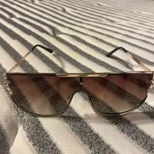 NWOT VG Sunglasses